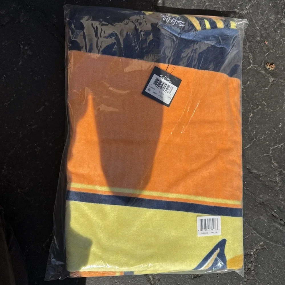 Salt Life Tuna Fish Beach Towel Yellow‎ Orange Navy Blue SLBG058 New with Tags